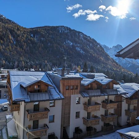 Casa Campiglio Centro Piano Alto Con Vista Appartement Madonna Buitenkant foto
